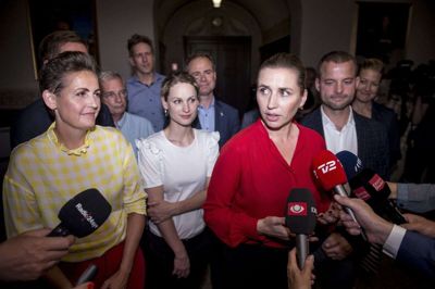 Mette Frederiksen (S) i rødt kunne sent tirsdag fortælle pressen, at der var enighed i rød blok om at gøre hende til statsminister.