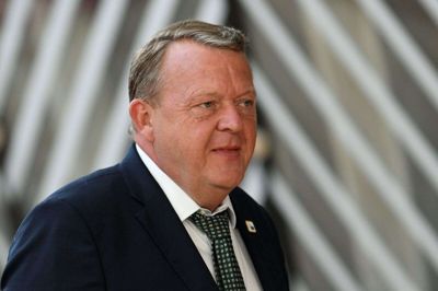 Fungerende statsminister Lars Løkke Rasmussen (V), der her ses til EU-topmøde i Bruxelles 21. juni, er ikke imponeret over den nye politiske aftale mellem de røde partier, der baner vejen for hans eget exit fra Statsministeriet.