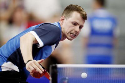Jonathan Groth måtte se sig slået trods en stærk indsats mod tyske Timo Boll.