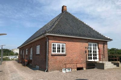 Mens den nye skole med tilhørende bibliotek bliver opført, vil såvel bibliotek som Borgerservice i Brande få adresse i Pakhuset på Stationsvej. ? foto: Privatfoto