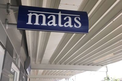Onsdag blev butikstyv opdaget i Matas. Han tog flugten, men blev fanget af personalet. Foto: Jacob Hove