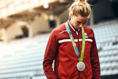 Sara Slott med 'medaljedragten' fra OL i Rio, hvor hun vandt sølv i 400 m hæk. Foto: Bestseller