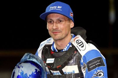Leon Madsen kan ikke være med lørdag aften i EM-løbet i Vojens.