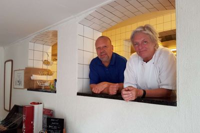 Henrik og Ulla Rasmussen har kastet håndklædet i ringen og drejet nøglen til Restaurant Glashuset, som de har drevet i 29 år.