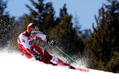 Østrigs Marcel Hirschers karriere i alpin skisport er næsten uden sidestykke. Han har blandt andet vundet den samlede World Cup otte gange. Her ses Hirscher i aktion i storslamon i Soldeu i Andorra i marts.