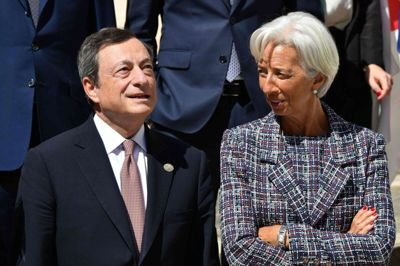 Nuværende og afgående ECB-chef Mario Draghi (tv.) har torsdag annonceret en rentesænkning. Snart bliver han erstattet af Christine Legarde, der i dag er chef for Valutafonden IMF. (Arkivfoto)