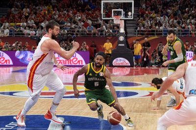En storspillende Marc Gasol (venstre) hjalp Spanien i VM-finalen i Kina.