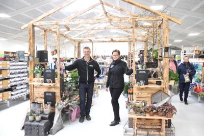 Jeppe og Nina Lauridsen midt i den nyrenoverede »varme butik«