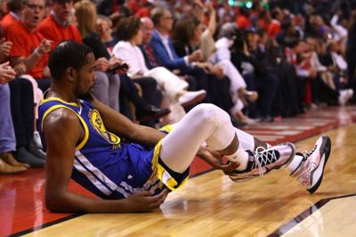 Kevin Durant blev skadet i finalekamp nummer fem mod Toronto Raptors tilbage i juni. (Arkivfoto)