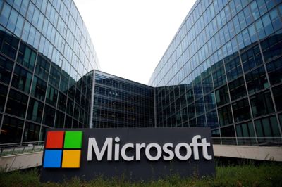 Microsoft har i første kvartal hentet flere indtægter fra kunder, som får hjælp fra Microsoft til at lagre ting i skyen. (Arkivfoto)