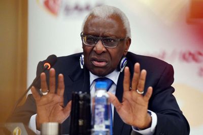 Lamine Diack og sønnen Papa Massata Diack skal igennem en retssag, der begynder i januar.