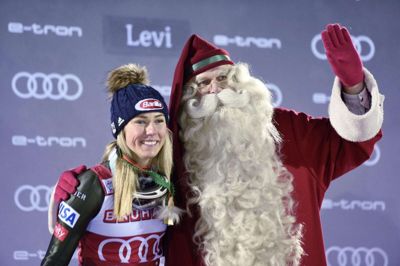 Mikaela Shriffin fejrer World Cup-sejren i Finland.