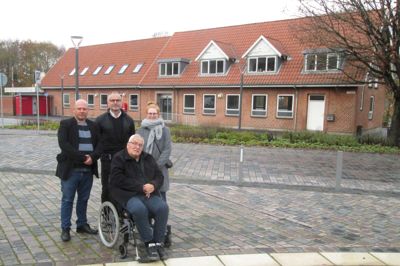 Fire af Initiativgruppen: Rene 'Junior' Andersen, Peter Søgaard, Regitse Munksgaard og Holger Laursen på Ll.Torv. Mustafa Arslan mangler. Foto: Privatfoto