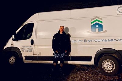 Mikkel Stuhr Petersen drømmer om, at Stuhr Ejendomsservice, der har opgaver i store dele af Jylland, kan vokse sig større. Foto: Privatfoto