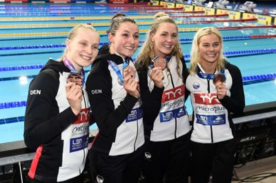 Julie Kepp Jensen, Emilie Beckmann, Jeanette Ottesen og Pernille Blume var med til at sikre dansk svømning medaljer ved kortbane-EM i Glasgow.