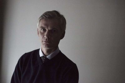Chefen for hærens efterretningstjeneste, Thomas Ahrenkiel, er ærgerlig over svindelsagen i Forsvarets Ejendomsstyrelse, og han vilole helst have været den foruden.