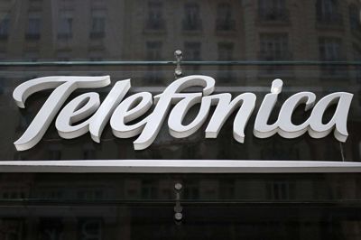 På et tidspunkt, hvor der i vestlige lande er mistanke om, at Huwei kan bruges af Kina til spionage, vælger spanske Telefonica at trække følehornene til sig.