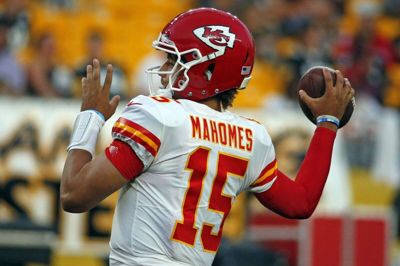 24-årige Patrick Mahomes fra Kansas City Chiefs blev kåret som den mest værdifulde spiller i NFL i sidste sæson, og det var tilmed i quarterbackens første fulde sæson i amerikansk fodbold. Nu er han efter en kort pause på grund af en knæskade tilbage i fuldt vigør.