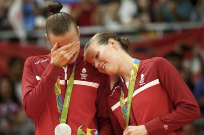 Kamilla Rytter Juhl (til venstre) og Christinna Pedersen er Danmarks mest vindende damedouble gennem tiden. Badmintonparret har blandt andet OL-sølv på medalje-cv'et. (Arkivfoto)