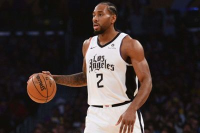 Clippers-stjernen Kawhi Leonard lavede 35 point og var dermed en vigtig faktor i Los Angeles-opgøret, der blev spillet juledag amerikansk tid.