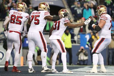 San Francisco 49ers kunne juble, efter at running back Raheem Mostert scorede et touchdown i sejren over Seattle Seahawks.