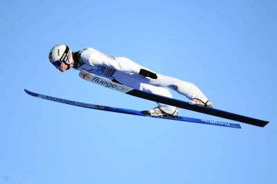 Norske Marius Lindvik var flyvende og bedst af alle i skihop nytårsdag i Tyskland.