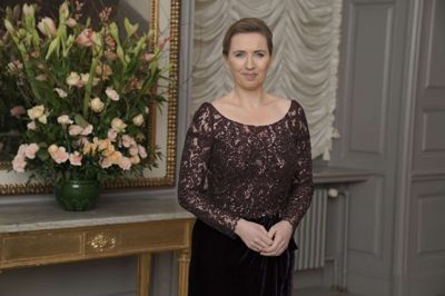 Mette Frederiks kom direkte til Amalienborg fra Marienborg, hvor hun holdt sin nytårstale.