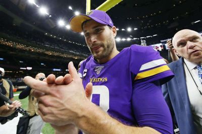Minnesota Vikings-quarterback Kirk Cousins kastede det touchdown, der afgjorde søndagens kamp mod New Orleans Saints.