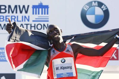 Wilson Kipsang satte verdensrekord i maraton i 2013, da han løb i mål i tiden 2 timer, 3 minutter og 23 sekunder i Berlin Marathon.