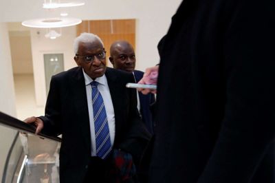 Sagen mod den tidligere præsident for Det Internationale Atletikforbund (IAAF) Lamine Diack begyndte mandag i Paris.