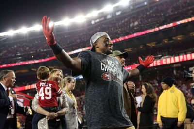 San Francisco 49ers' running back Raheem Mostert scorede fire touchdowns i sejren over Green Bay Packers.