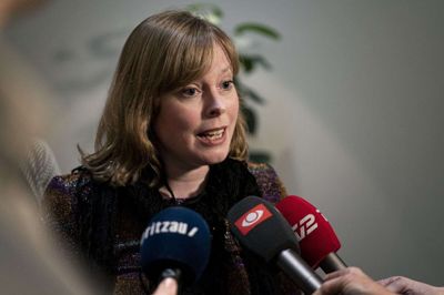 Kulturminister Joy Mogensen (S) er rystet over rapport om forholdene i dansk svømning fra 2003 og mere end ti år frem. Ministeren kræver handling fra både svømmeunionen og Team Danmark.