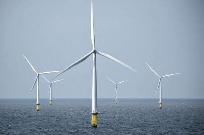 Energiselskabet Ørsted tjener penge på at opføre og eje vindmølleparker.
(Arkivfoto)