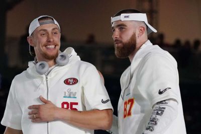 George Kittle (til venstre) og Travic Kelce (til højre) var to af de mest produktive tight ends i NFL i 2019.