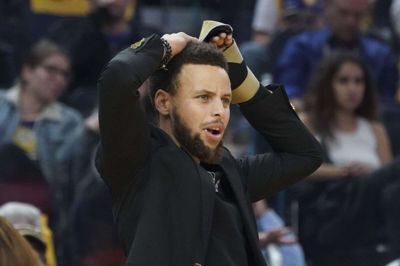 Stephen Currys brækkede hånd er i bedring, og fortsætter fremgangen, kan han være tilbage i aktion for Golden State Warriors om en måneds tid. (Arkivfoto)