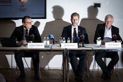 En 230 sider lang rapport om forholdene i dansk svømning fra 2001 og frem til i dag blev fredag offentliggjort på et pressemøde hos Kammeradvokaten.