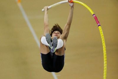 Armand Duplantis kom lørdag over højden 6,18 meter.