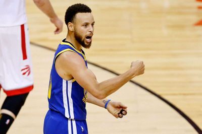 Stephen Curry er snart tilbage på banen igen. (Arkivfoto)