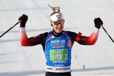 Johannes Thingnes Bø har vundet seks medaljer ved VM i skiskydning i Italien og er dermed den mest vindende mandlige skiskytte ved et VM nogensinde. (Arkivfoto)