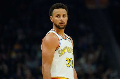 Stephen Curry scorede 23 point på 27 minutter i sit comeback.