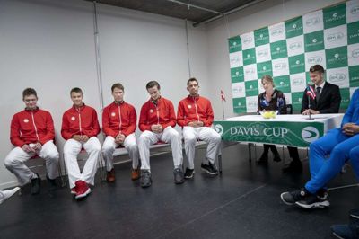 Sebastian Grundtvig Jørgensen, Holger Rune, Søren Hess-Olesen, Mikael Torpegaard og Frederik Løchte Nielsen udgør det danske Davis Cup-hold, der fredag og lørdag møder Puerto Rico i Holbæk.