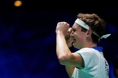 Viktor Axelsen lod følelserne få frit løb, da All England-titlen var i hus.