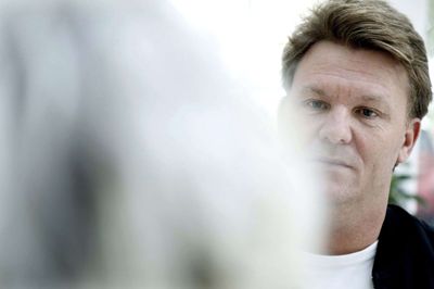 DK Company må sende 600 ansatte hjem, fortæller Jens Poulsen (i midten) , der her står sammen med to af de andre medejere - Søren Lauritsen (t.v.) og Jens Obel Jørgensen. Foto: Henrik Ole Jensen