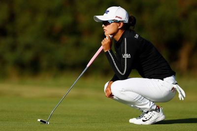 Golfspilleren Jin Young Ko kommer til at vente til august, hvis hun stiller op for at forsvare titlen i sidste års majorturnering The Evian Championship. Turneringen er udskudt fra juli på grund af udbruddet af coronavirus.