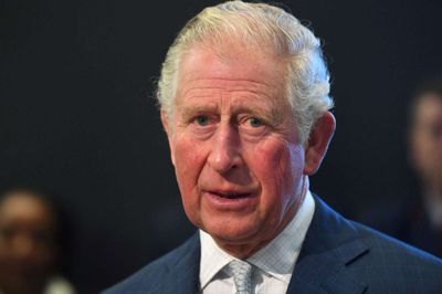71-årige prins Charles er ved godt helbred og skal ikke længere være i isolation. Beslutningen om at komme ud af isolation er taget efter anbefaling af prinsens egen læge, oplyser en talsmand.