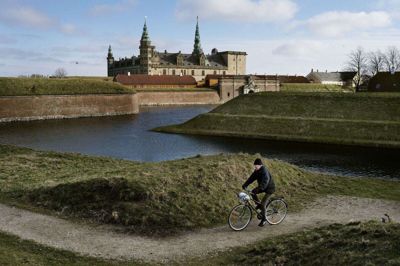 Kronborg Slot i Helsingør har en samling kanoner stående, som affyres i forbindelse med kongelige fødselsdage. Men ikke på dronning Magrethes 80-års fødselsdag den 16. april i år. (Arkivfoto)