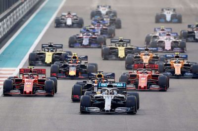 Formel 1-feltet kan komme til at køre for tomme tribuner i en stor del af sæsonen. (Arkivfoto)