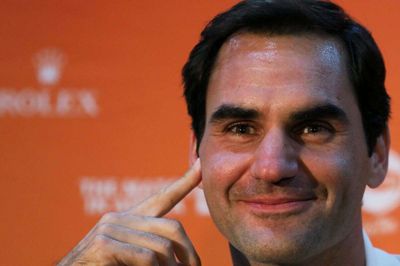 Roger Federer mener, at tiden kan være inde til en markant ændring af tennissportens to kønsopdelte organisationer. Schweizeren mener, at man bør slå dem sammen.
