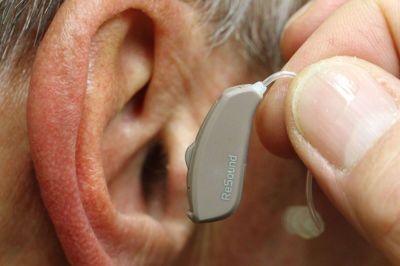 GN's salg af høreapparater, der sælges under mærket ReSound, faldt med næsten 200 millioner kroner til 1,3 milliarder kroner i kvartal. Det er et dyk på 14 procent. (Arkivfoto)