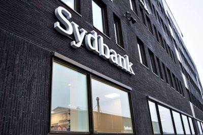 Sydbank er ligesom mange andre påvirket af coronakrisen. I år forventer banken at tjene færre penge, end den hidtil har forventet. (Arkivfoto)